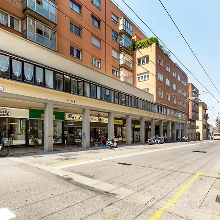 Delia's In The Center By Wonderful Italy * Boloňa